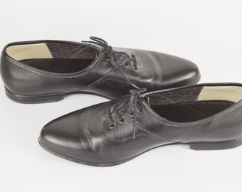Leather Oxford Lace up Shoes in Black | Pointy Toe Flat Low Leather Oxford Lace up Shoes in Black | Pointy Toe Flat Low