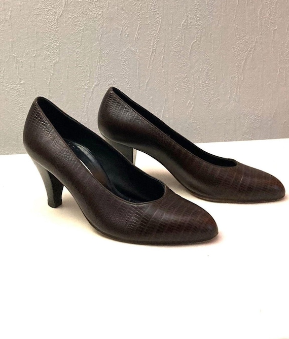 Escarpins vintage en cuir croco talons pointus marron, fabriqués