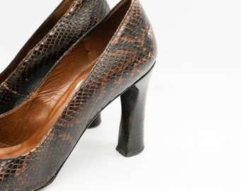 Zapatos vintage de piel de serpiente de Zara: tacones con hebilla