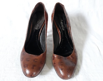 vintage brown Leather women heels shoes / stiletto pumps with print letters / size EU 37 / made in Italy