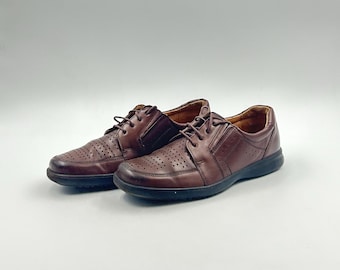 Chestnut Brown Leather Oxford Shoes: Women's Size 8.5US / 40EU
