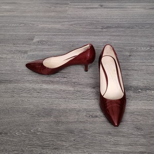 Red patent leather kitten heels sales
