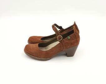 Zapatos Mary Jane de ante color coñac: tacones gruesos con tiras, talla 38,5 EU