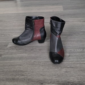 vintage kleurrijke leren dames enkellaarzen / maat UK 4 1/2 dikke hakken Europees