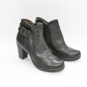 Vintage black leather chunky high heeled women ankle boots / size EU 36 Wonders / Made in Spain