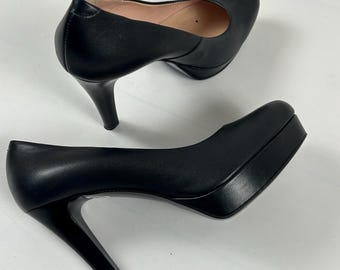 Svarta läderpumps med höga stilettklackar, storlek 40EU 8.5US