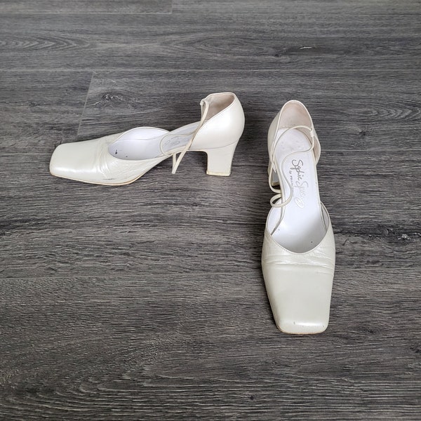 Vintage white off leather strappy pumps with square toe and chunky heels / size EU 36 1/2 Sophie Sposa / Made in Italy