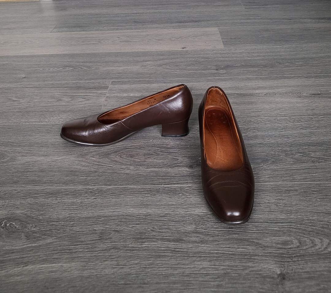 Women Summer Vintage Soft Leather Low Heel Shoes