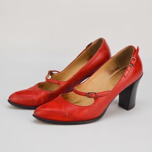 Vintage Leather Mary Janes in Red for Women | Size EU 37 | Lloyd
