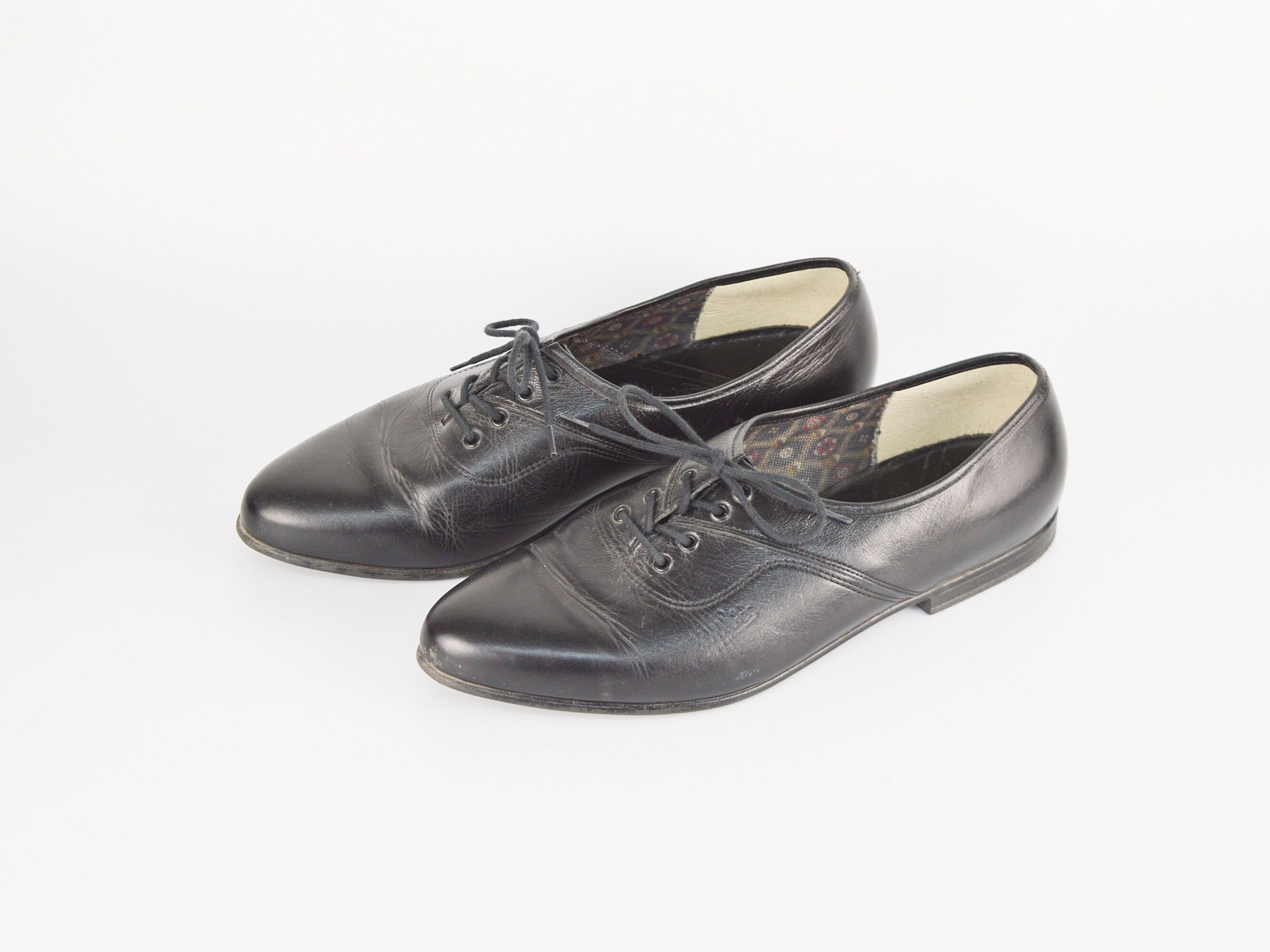 Leather Oxford Lace up Shoes in Black | Pointy Toe Flat Low Leather Oxford Lace up Shoes in Black | Pointy Toe Flat Low