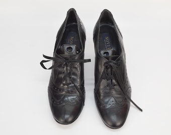 Vintage Leather Wingtip Oxford Heels - Black Lace-Up Pumps - Size 7US/38EU