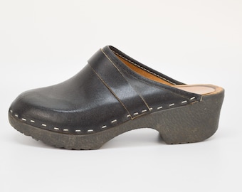 Vintage Swedish Leather Clogs: Black Wood Sole Mules, EU37 US6