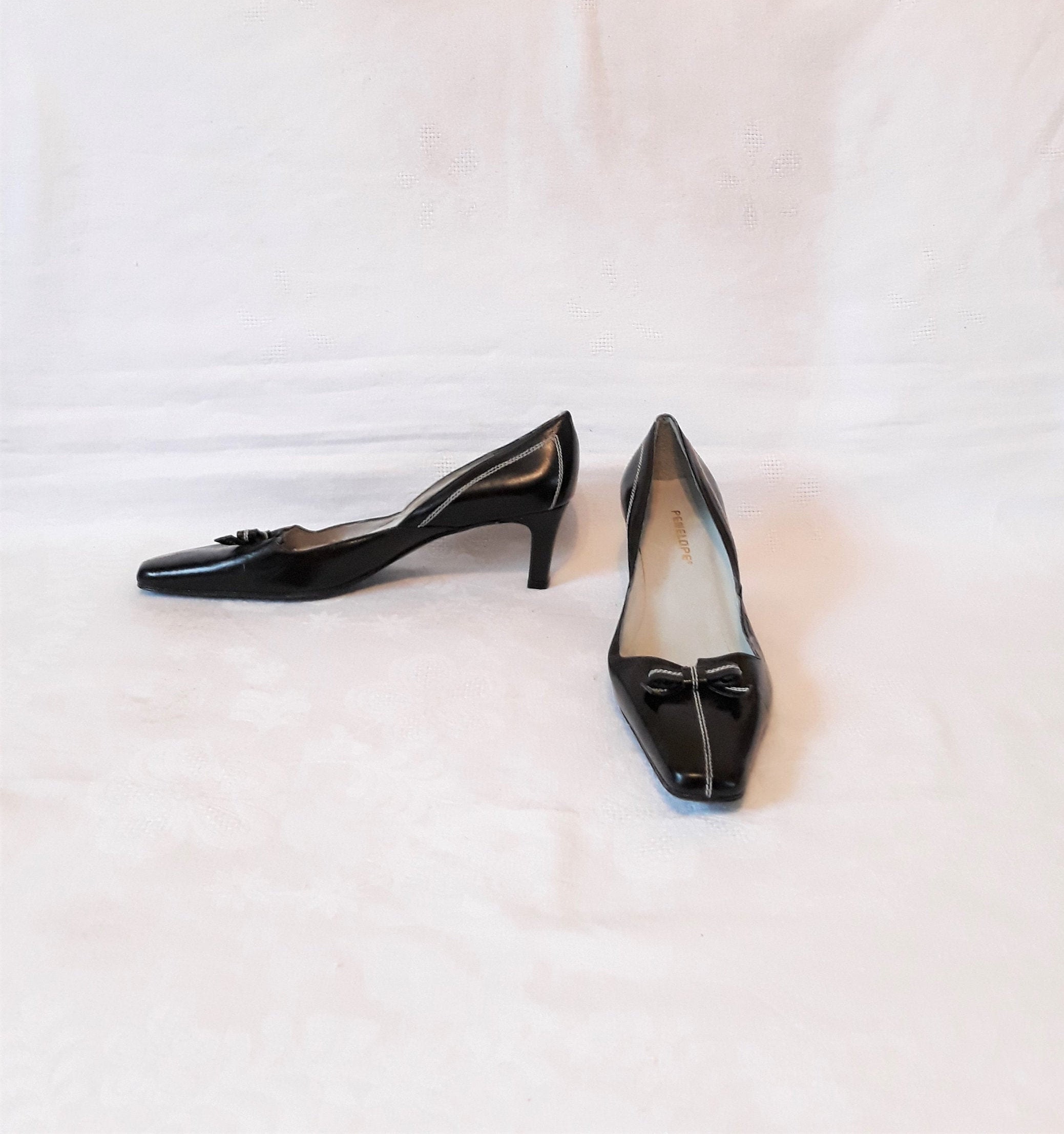black pumps canada