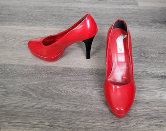 Vintage Red Patent Leather Platform Pumps, Stiletto Heels, EU 38