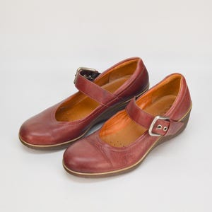 Vintage Leather Mary Janes in Burgundy Red for Women | Size EU 37 | Ecco