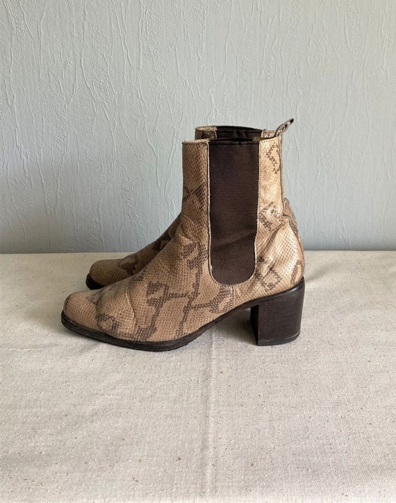 European hotsell chelsea boots