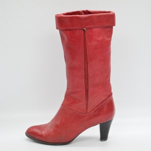 vintage leren enkellaarzen in rood Puntige teen hoge hak pull-on laarsjes voor dames Maat VK 4 1/2 afbeelding 2