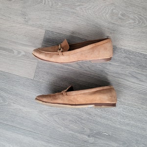 vintage tan brown suede leather women flat shoes Size EU 40 buckle wide loafers Tamaris european image 6
