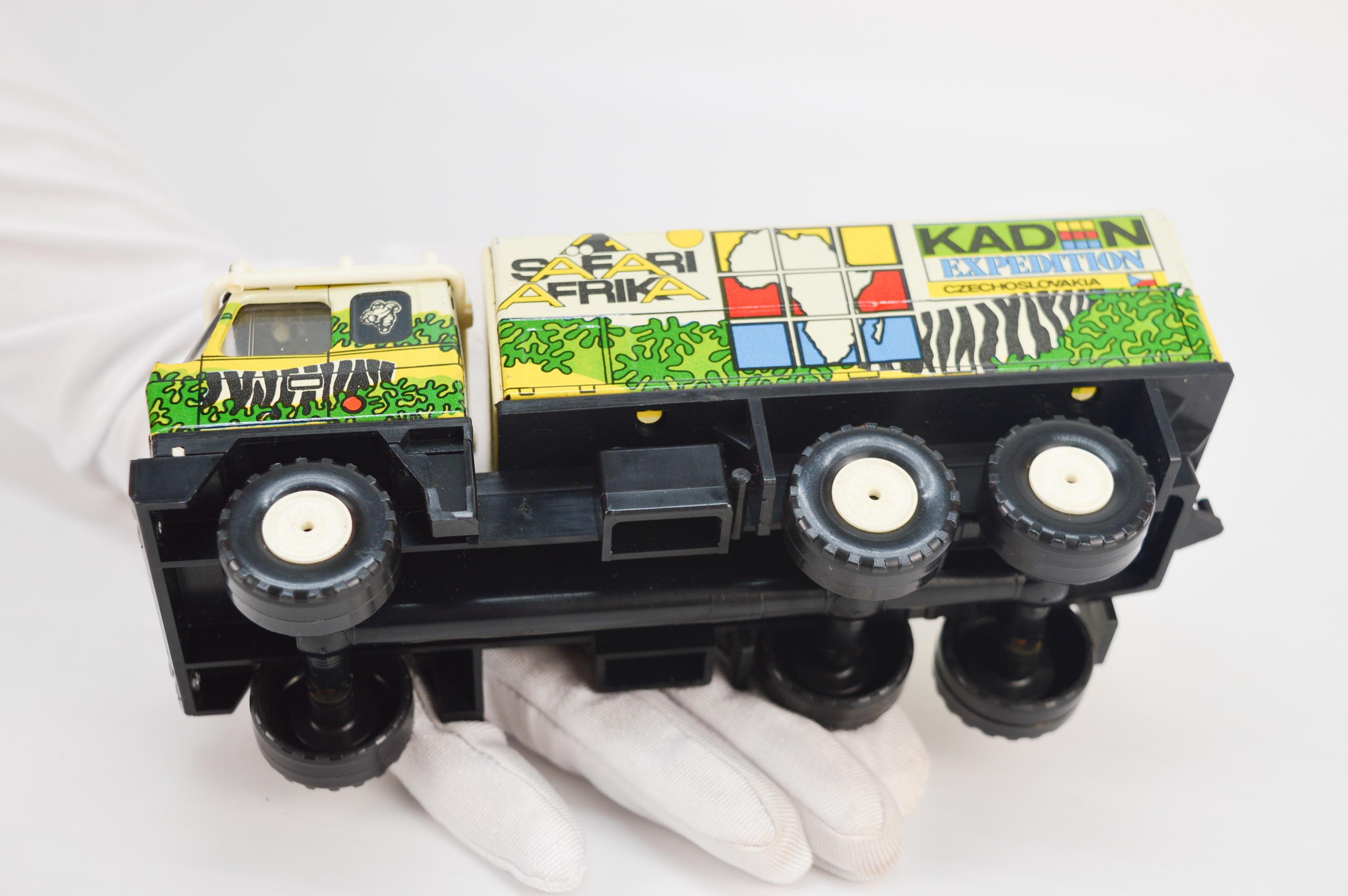 Vintage Tatra T 815 Rallye Truck: 1/43 Scale Safari Expedition