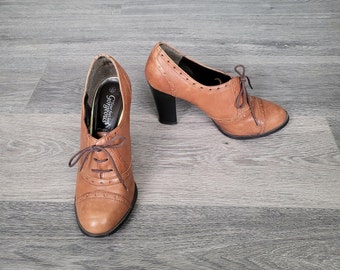 cognac brown genuine leather lace up shoes / women brogue oxford high heels / Size EU 41