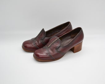 Mocasines vintage de piel burdeos: sin cordones y con tacón grueso (talla 38 UE / 7 EE. UU.)
