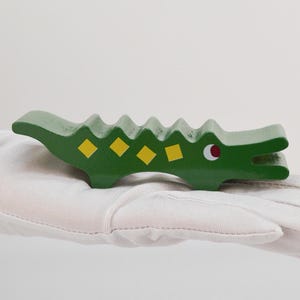 Vintage Wooden Toy Crocodile Alligator Figurine / Green desk organizer interior decor