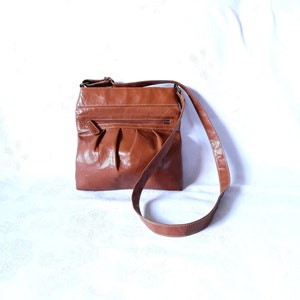 Vintage brown Leather shoulder bag / women tote bag 90s purse / fashion y2k accessories / gift for her
