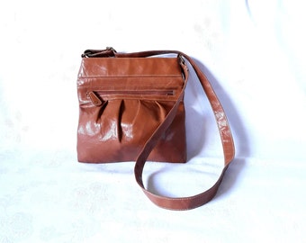 Vintage Brown Leather Shoulder Bag: 90s Y2K Pleated Tote