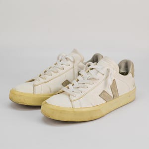Vintage Veja Leather Sneakers - White Lace-Up Flats, US 8 EU 39
