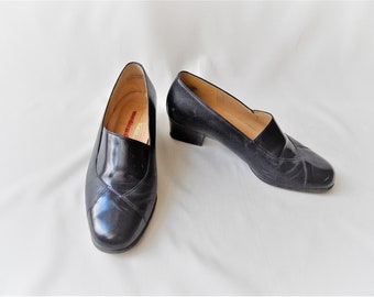 vintage shoes Medicus black women leather loafer made in Austria US 6 size