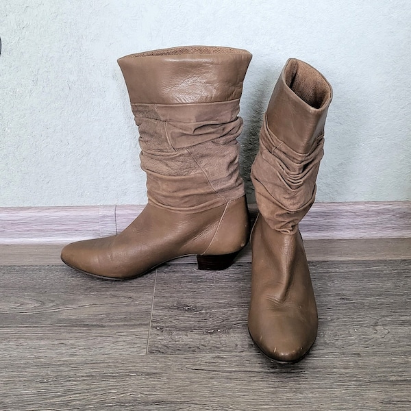 bottes mi-mollet vintage en cuir brun verdâtre pour femmes / tirez sur la botte bout pointu / talon bas / taille UK 6 / fabriqué en Autriche