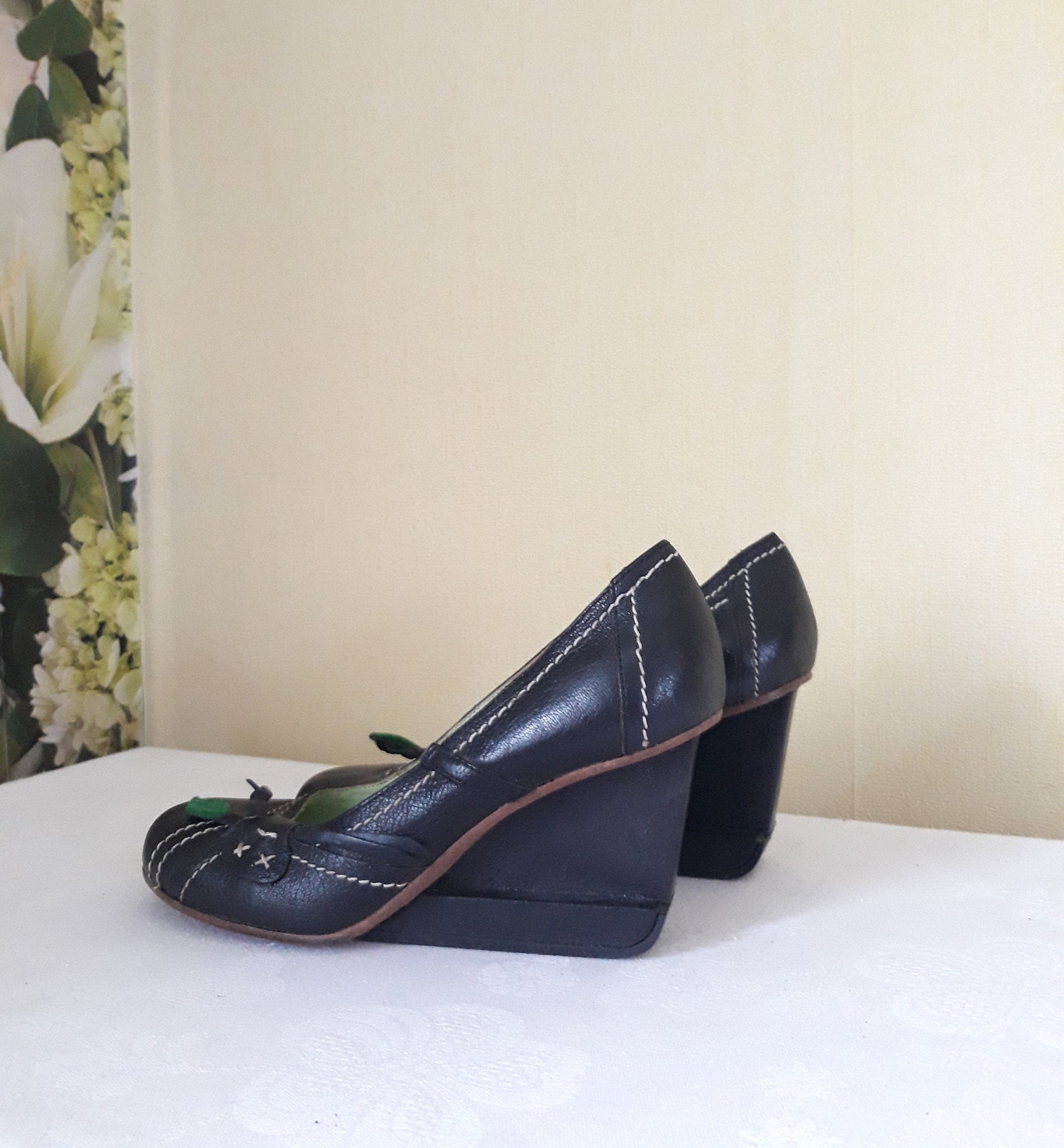womens black leather wedges