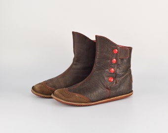 Vintage lederen enkellaarsjes met knopen in bruin | Retro platte laarzen met ronde neus en lage hak voor dames | Maat EU38 | Kampeerauto | Gemaakt in Marokko