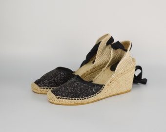 Espadrillas vintage con lacci in nero e beige / Scarpe con tacco alto e zeppa con punta glitterata per donne / Taglia EU 38 / Cenere / Made in Spain