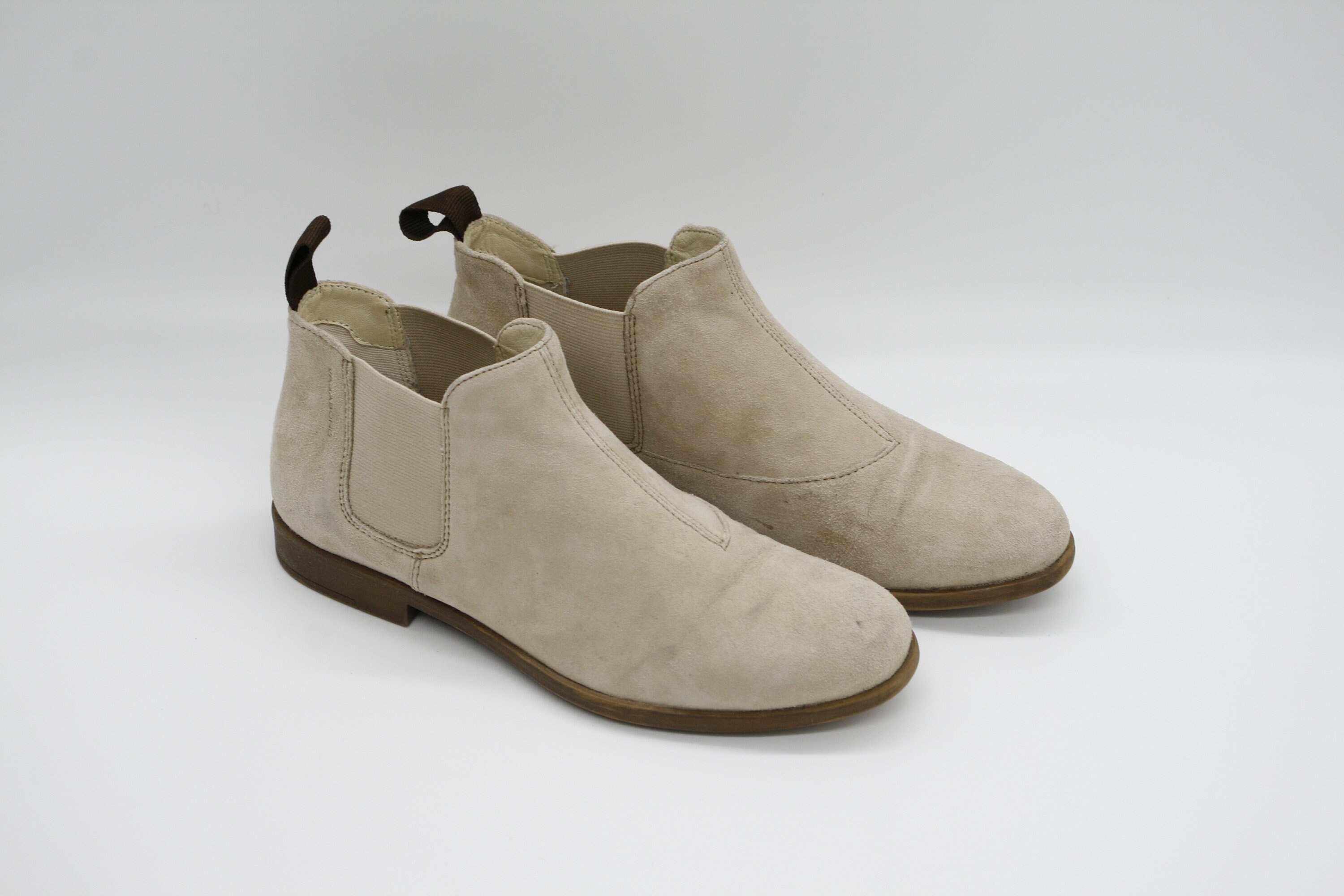 Suede leather Chelsea Ankle Booties in Cream color Flat beige Boots for Women Size EU 36 Vagabond footwear