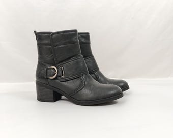 Vintage Esprit Leather Ankle Booties: Black Grunge Buckle Boots (Size 6US)