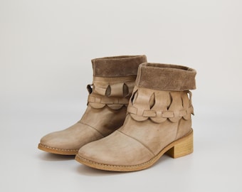 Vintage Leather Ankle Boots: Cutout Woven Design, Size 37EU/6.5US