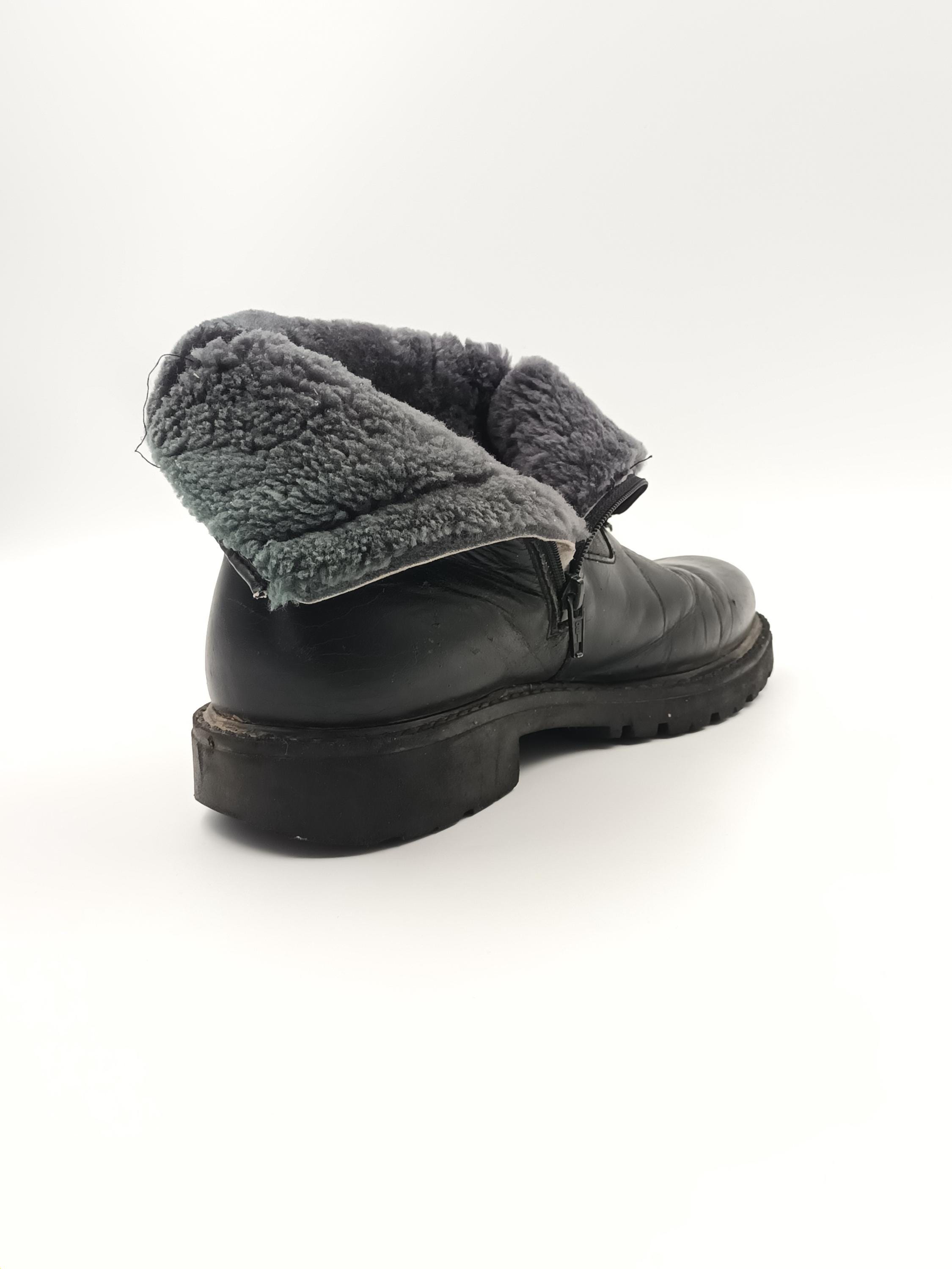 Vintage Black Leather Ankle Boots: Faux Fur Lined Winter 