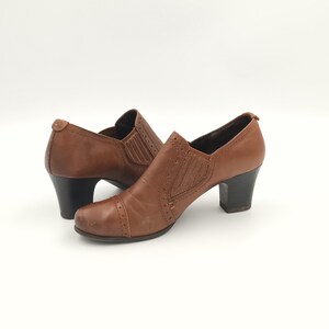 Vintage Cognac Leather Brogue Booties: Chunky Heel Chelsea Shoes (US 8 / EU 39)