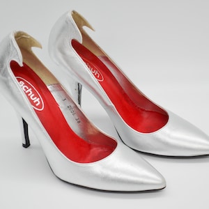 Schuh Silver Leather Pumps: Pointy Toe Stiletto Heels, EU 38