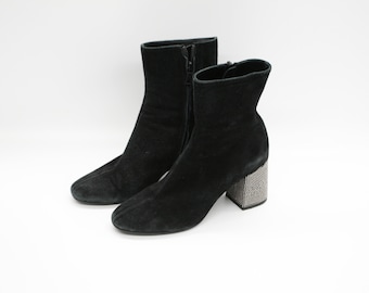 Suede Zipped Ankle Boots in Black | High Block Heel Booties for Women | Size EU 36 | Made in Italy