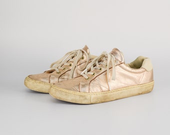 Leather Sneakers in Rose Gold and Off White | Lace Up Flat Sport Shoes for Women | Size EU 40, US 9, UK 6.5 | Gant | Made in Vietnam