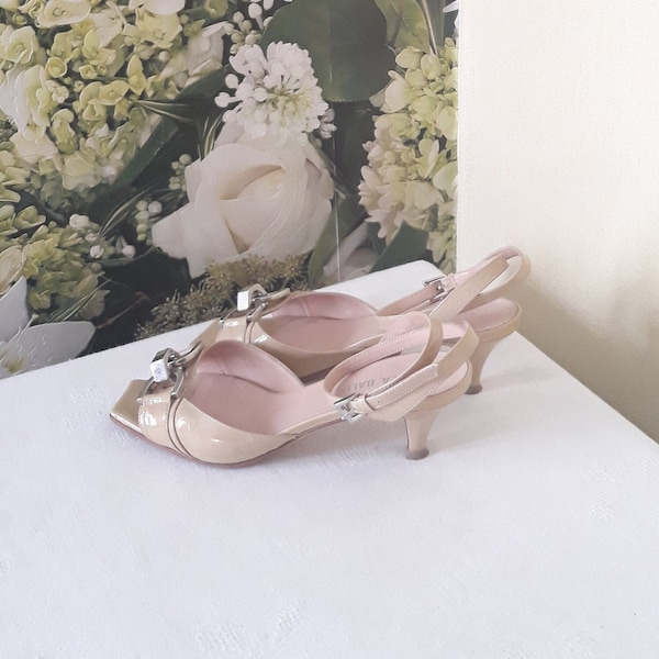 bridesmaid kitten heels