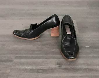 Vintage women leather black heeled loafers / EU size 36 / European chunky heel pumps / square toe shoes