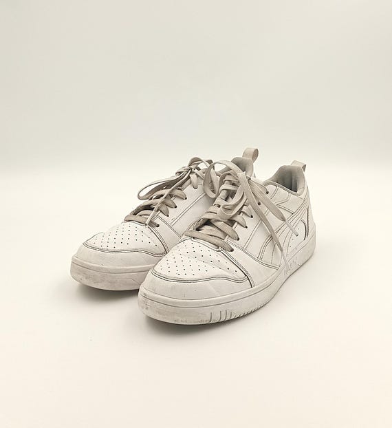 Leather Unisex Sneakers White off color / Size EU 41 shoes / sportswear flat women footwear