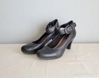 women black leather strappy pumps with round toe / platform mary jane shoes / high heels / EU size 39 / Germany Tamaris