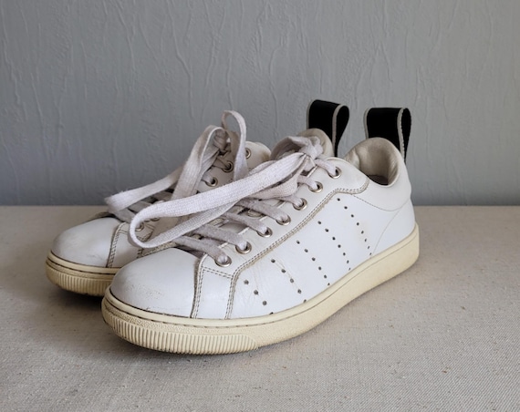 Dsquared2, Vintage Dsquared2 Leather Sneakers: White Lace-Up Sport Shoes, EU 37