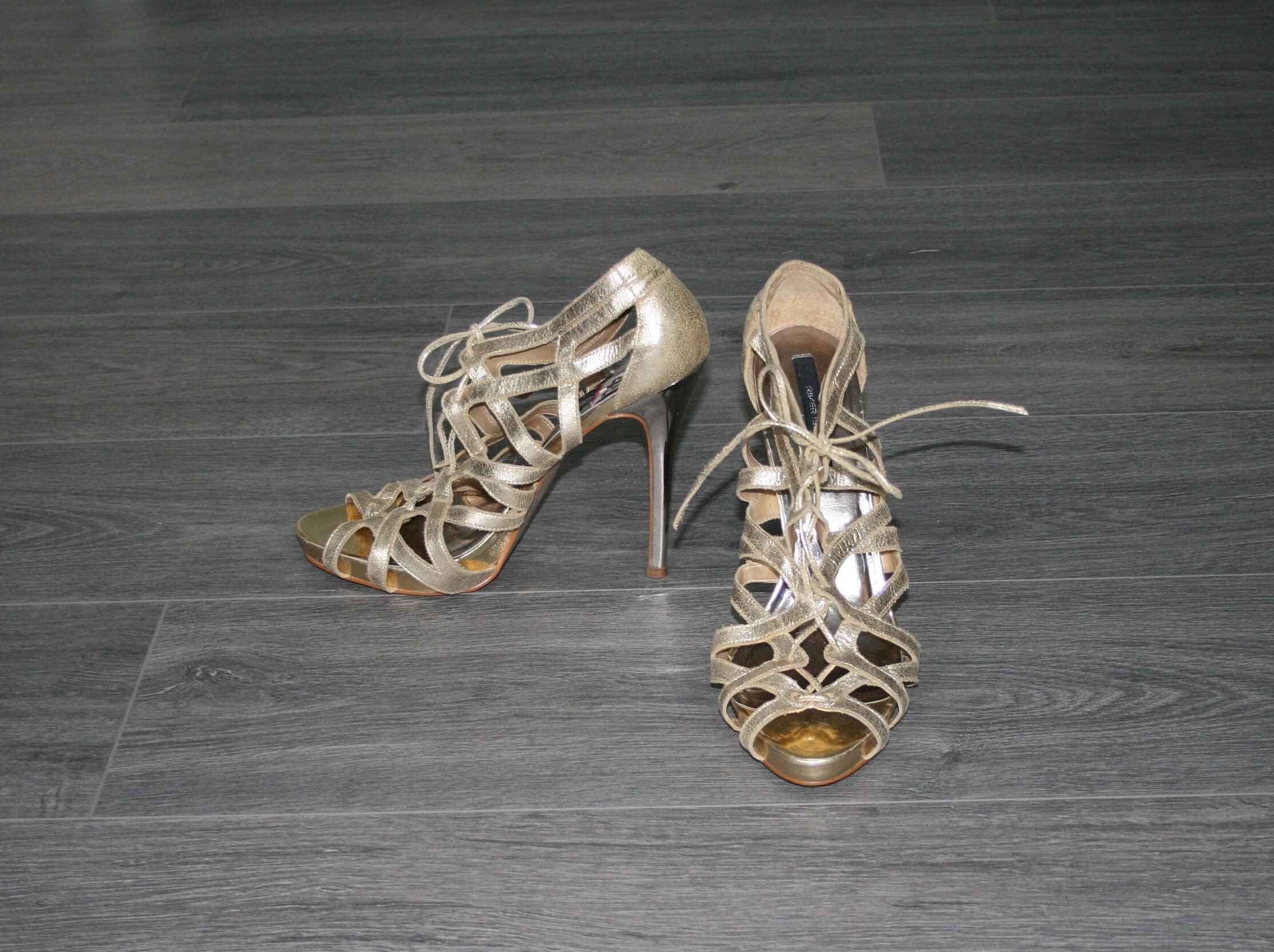 Gold heels sales size 9