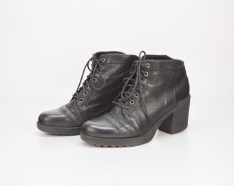 Vintage Black Leather Ankle Boots: Vagabond Lace-Up Chunky Heel, Size 39EU/8US