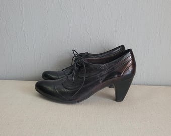 Zapatos Oxford vintage de charol Lorenzo: tacones negros con cordones, talla 7 (EE. UU.)